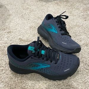 Brooks ghost shoes